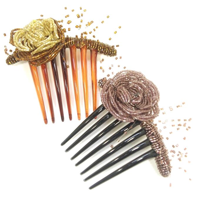 【限定品】夜会巻きコーム ビーズ カメリア フラワー アシンメトリー 〔かんざし ヘアコーム 大きめ 左右非対称デザイン ユニーク おしゃれ キラキラ きれいめ ハンドメイド オリジナル 和装 着物 洋装 まとめ髪 ヘアアレンジ ヘアアクセ〕