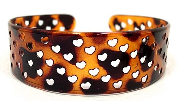 【限定品】カチューシャ 幅広 透かしミニハート 〔ワイド ヘッドバンド シンプル おしゃれ まとめ髪どめ 黒 べっこう色 ヘアアクセサリー〕