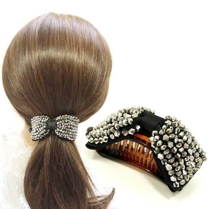 乐天商城 - 【残り1p】ツイスト クリップ カットビーズ シャワー リボン 〔スプリング付バレッタ ヘアクリップ バナナクリップ キラキラ グレー 量の多い髪 ハーフアップ ポニーテール ヘアアレンジ〕