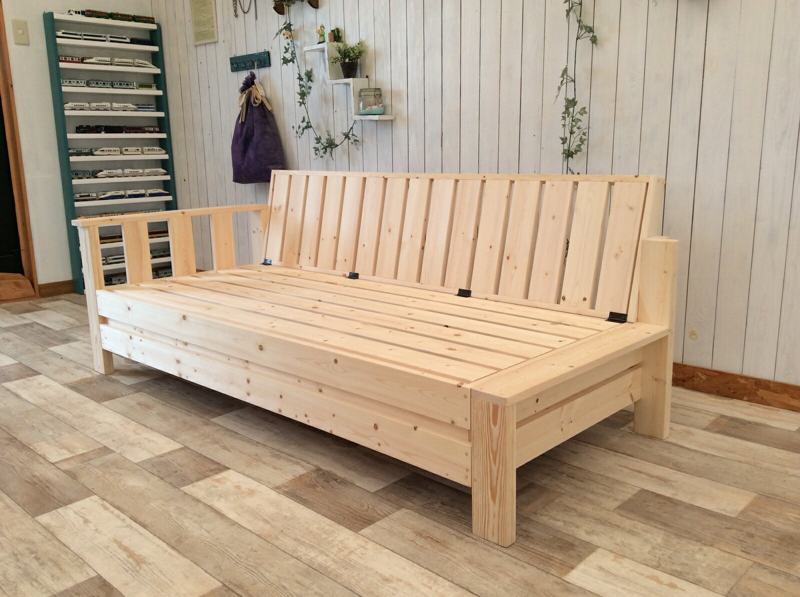 ☆Handmade★アンティーク☆ソファー☆椅子☆カントリー☆3人掛け☆組立式☆お部屋のスペースに合わせたオリジナルオーダー可能です。お問い合わせください＾＾