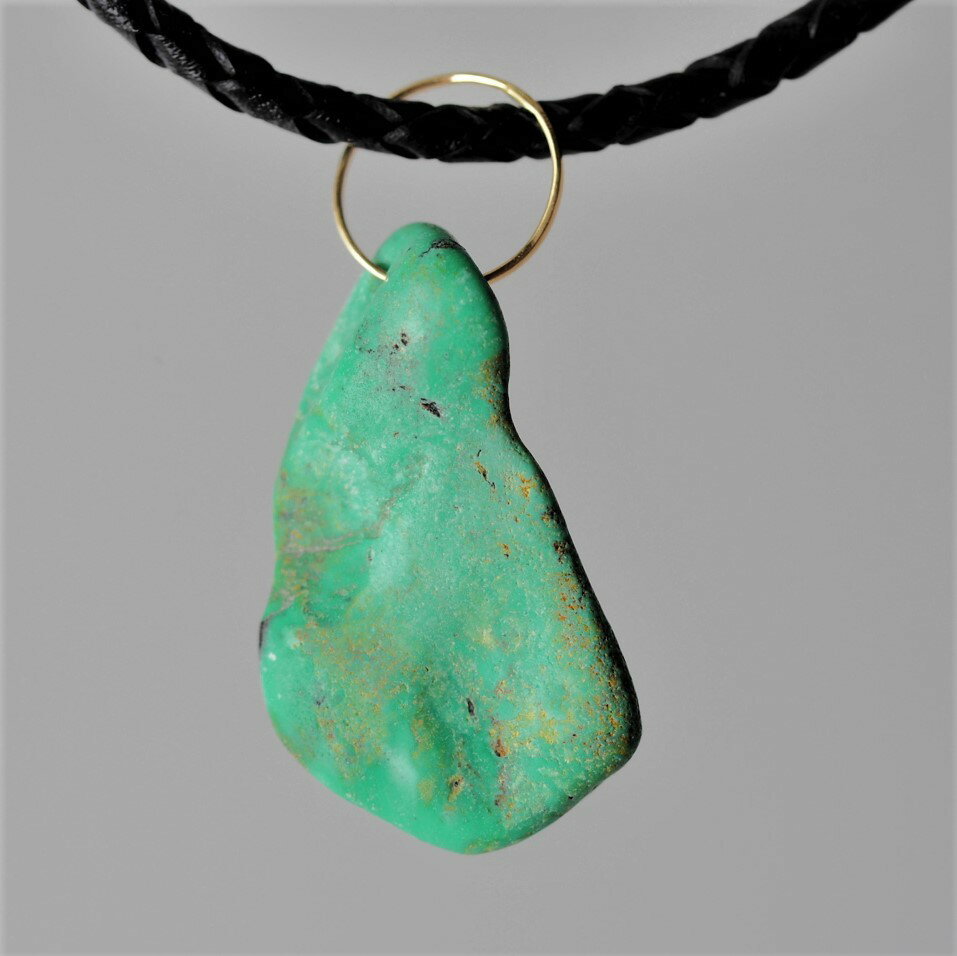 K18 ターコイズ原石 ペンダントトップ 牛革紐ネックレス 天然無処理トルコ石