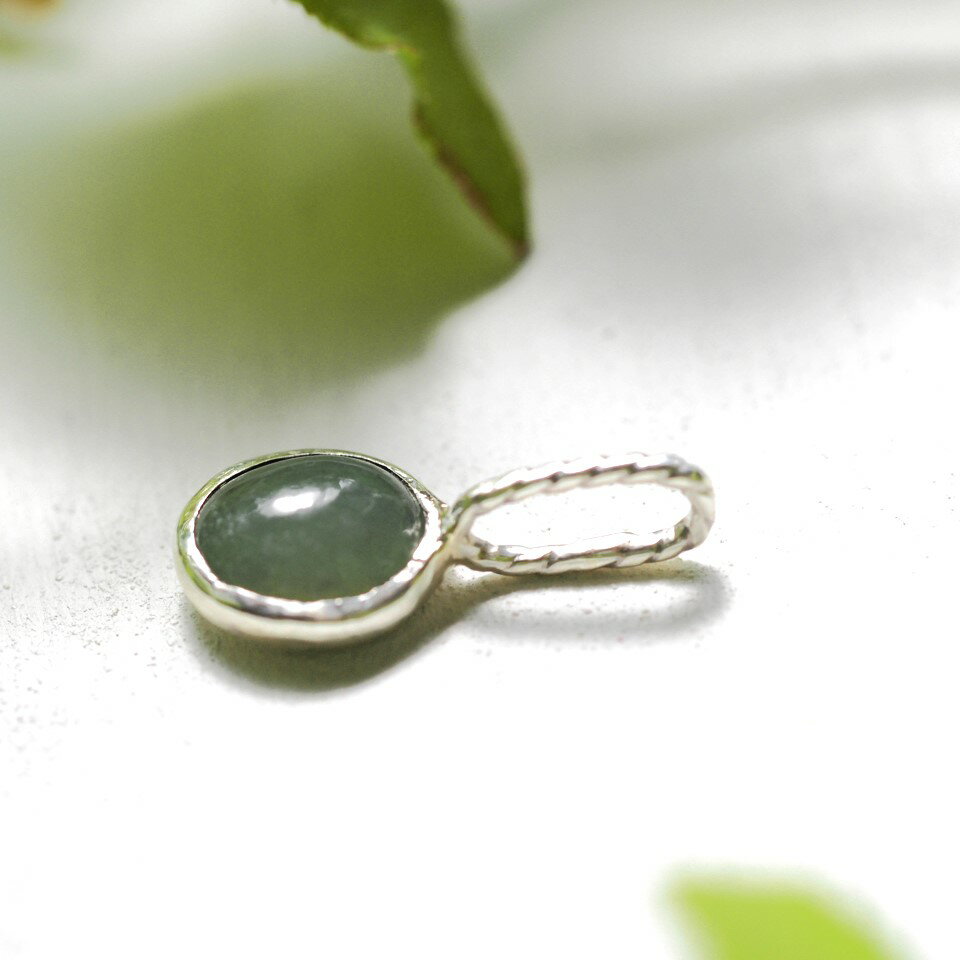 翡翠 SV ペンダントトップ 天然無処理ヒスイ