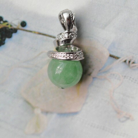 翡翠 ペンダントトップ 12mm 大珠 天然無処理ヒスイ