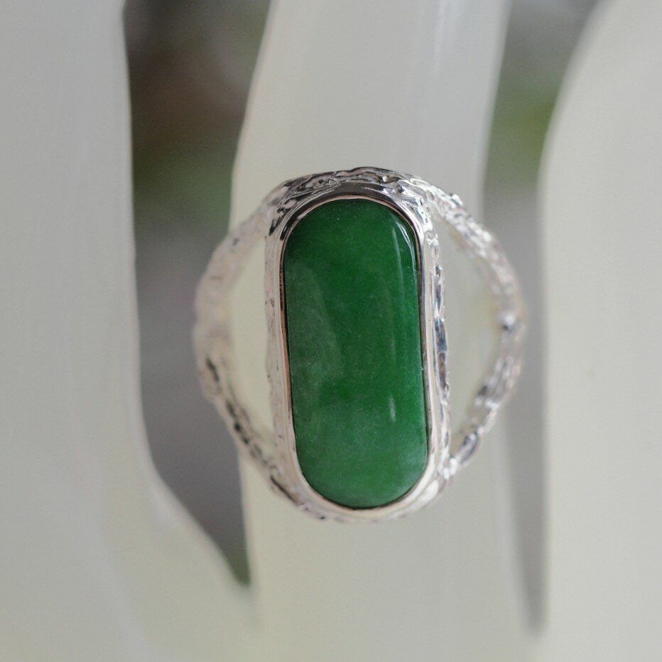糸魚川翡翠　SV　リング　和装　鑑賞　お守り天然無処理ヒスイ　11号