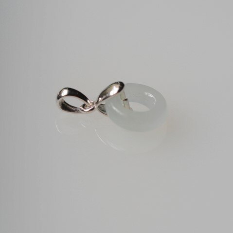 翡翠　SV　ペンダントトップ　天然無処理ヒスイ