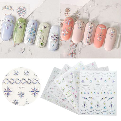 【20枚入り、様々な設計】:20枚のダイヤモンドネイルシールを入り、サイズ:7cmx10cm。20枚シールに図案、カラーやデザインも違い、ご好きなスタイルを選んでDIYネイルを楽しみましょう! 【リアルジェルネイルステッカー、3D立体感】:ジュエリーストーンシールは指先にプレミアムジュエリーのラグジュアリーな輝きをもたらし、完璧な3D立体感も十分に演出して、贅沢感と高級感を溢れています。各ステッカーはゴージャスな光沢ときらめきを持ち、それぞれの角度は異なる美しい光沢を示すことができます。よりパーソナライズされたファッションとユニークなスタイルを作成します。 【使用方法】:1ベースコートを塗って、乾燥させます。2爪に3 dジュエルステッカーを貼り、トップコートを塗ります。べースコートとトップコートはとても重要な手続きです。省略しないでね。※注意:宝石の底と爪の間の隙間を埋めるために、宝石が長持ちするようにトップコートを何層も重ねることをお勧めします。 【自宅でのネイルサロンを楽しみ】:いつでもどこでも交換したいネイルをDIYでき、約15分でマニキュアを完成させることができます。