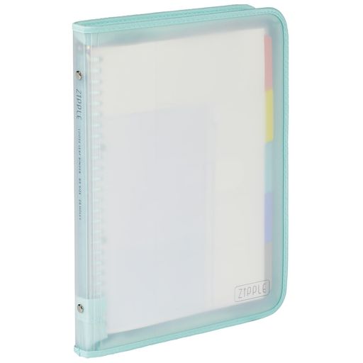 必要なものをざっくり入れて持ち運び! ●本体寸法:W225xH305xD30mm ●サイズ:B5 ●本体質量:275g ●カラー:ミント ●収容枚数:50枚 ●内容物:6mm横罫ルーズリーフ10枚/ラミネートタブインデックス5山/マルチケース1個 ●リング内径:12mm ●穴数:26穴 ●表紙素材:PP