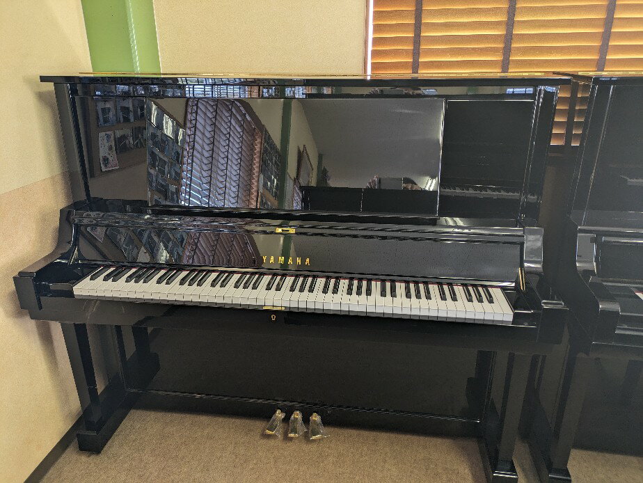 【中古】YAMAHA ヤマハ アップライトピアノ UX50 Bl