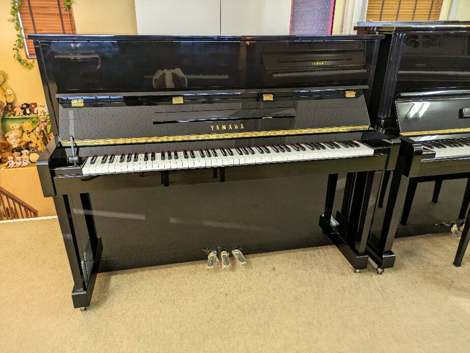 【中古】YAMAHA・ヤマハ　アップライトピアノ　YM5