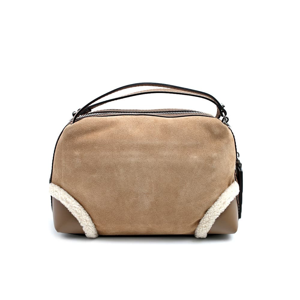 ガニー GANNI ショルダーバッグ ハンドバッグ 手提げバッグ レディース レザー シンプル ミニマル ブラック系 KNOT BAGUETTE 送料無料/込 バレンタインデー GANNI ガニー レザー BAGUETTE ショルダーバッグ ハンドバッグ 手提げバッグ レディース シンプル ミニマル ブラック系 KNOT RECYCLED