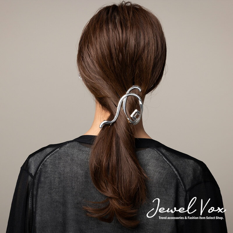 ヘアクリップ ヘアアクセ バンスクリップ レディース まとめ髪 おおきめ ニュアンス ライン モチーフ ゴールド シルバー しっかり メタル マット カジュアル シンプル 結婚式 パーティー トレンド 女性 ブランド ※ネコポス不可のサムネイル