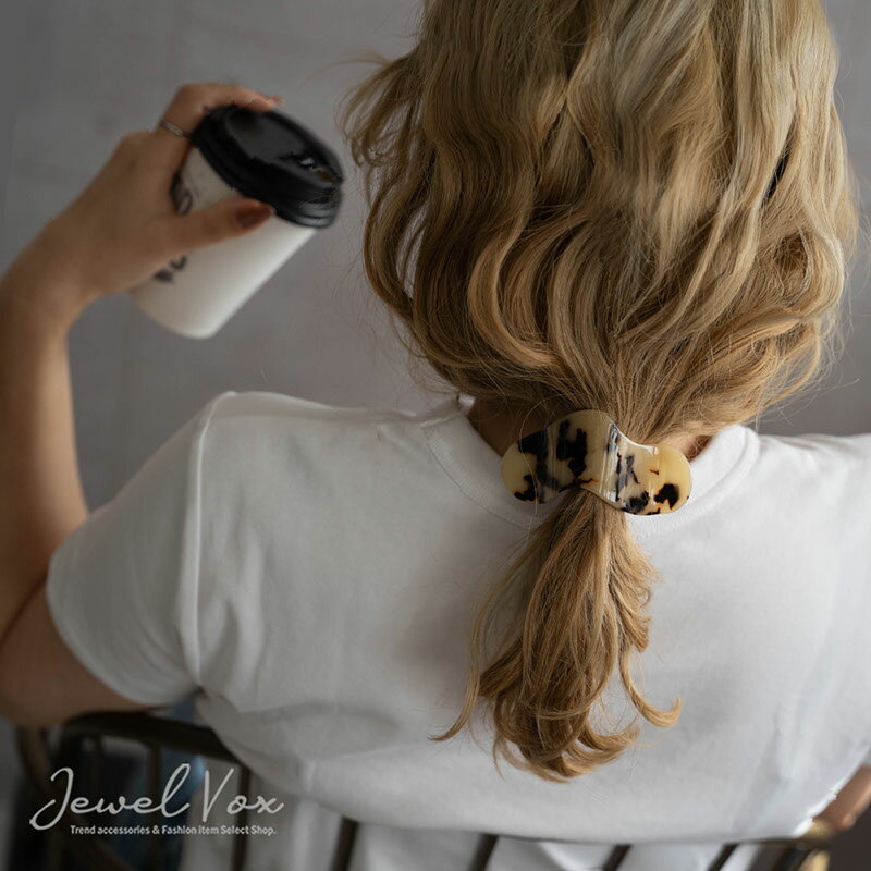 ヘアクリップ クリップ ヘアアクセサリー レディース ウェーブ ニュアンス バンスクリップ 髪留め まとめ髪 シンプル くすみカラー ミックスカラー カジュアル べっ甲 べっこう おしゃれ かわいい 普段使い オフィス トレンド 30代 40代 50代 ネコポス不可のサムネイル