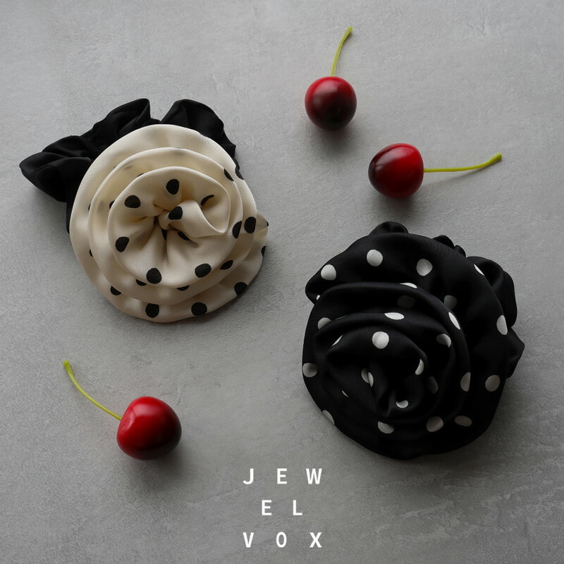 【メール便送料無料】 1000円ポッキリ シュシュ ヘアゴム ヘアアクセ レディース 薔薇 バラ モチーフ ドット ポルカドット 水玉 大ぶり サテン ブラック アイボリー まとめ髪 大人かわいい デイリー シンプル かんたん こなれ カジュアル シンプルのサムネイル