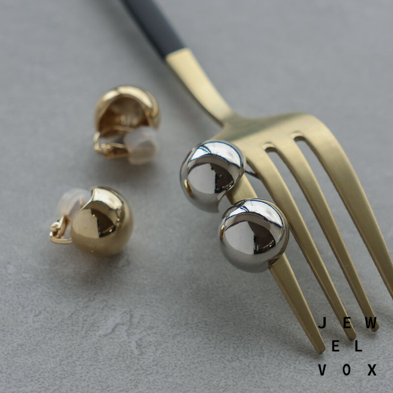 【200名様限定50%OFFクーポン配布中】 【メール便送料無料】 ピアス イヤリング レディース 金属アレルギー メタルボール シンプル ゴールド シルバー ニュアンス ニッケルフリー オケージョン オシャレ 女性 30代 40代 50代 ブランド ピアス風 ピアスに見えるのサムネイル