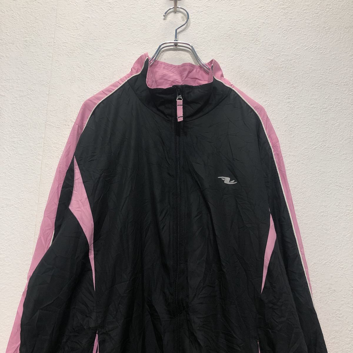 古着屋DENの【中古】【古着】 AW ナイロン トラックジャケット 2Xサイズ レディース スポーツ ブラック×ピンク 古着卸 アメリカ仕入 a502-5421｜アングル2