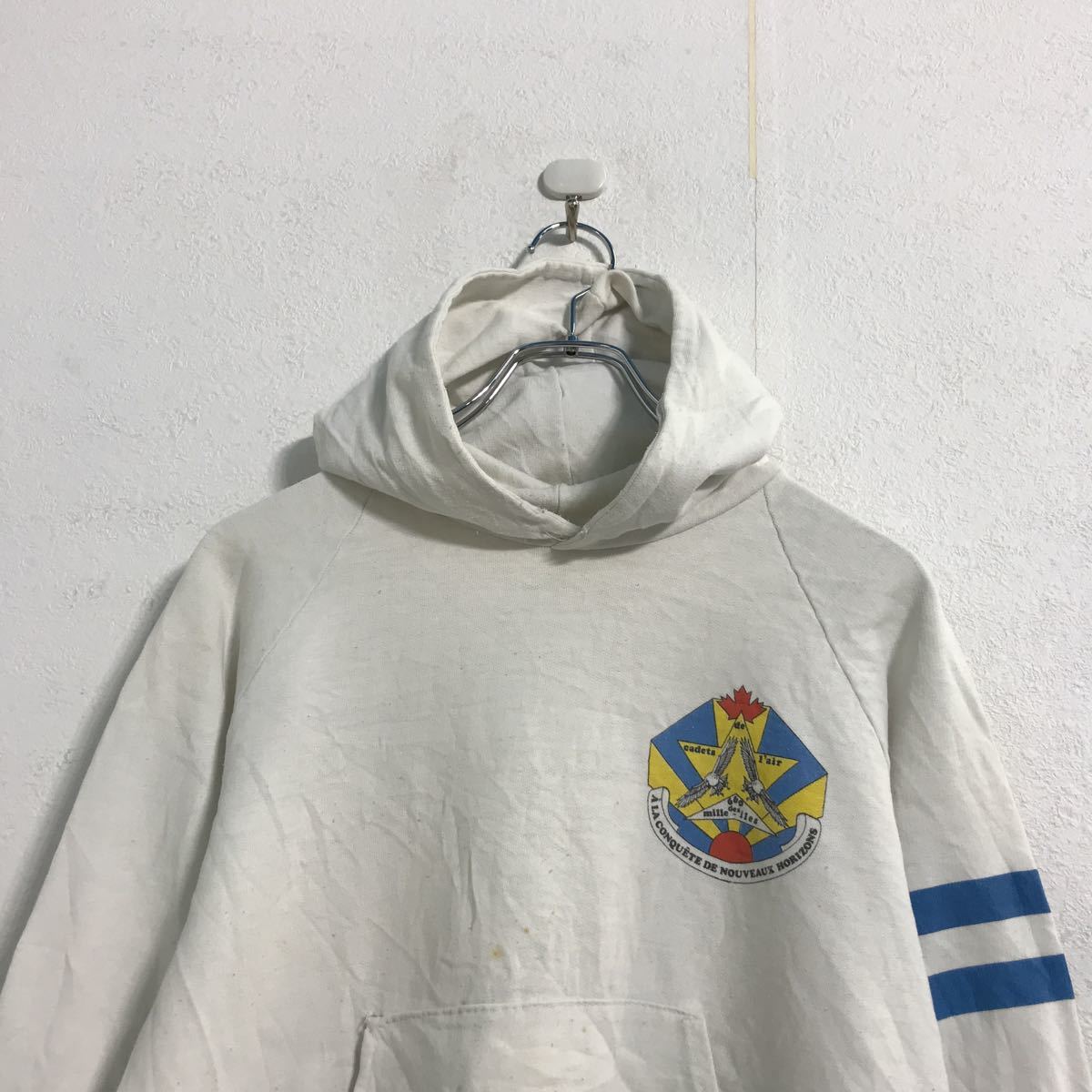 【中古】【古着】 プリント スウェット パーカー XS～ ホワイト プルオーバー 古着卸 アメリカ仕入 a510-6283