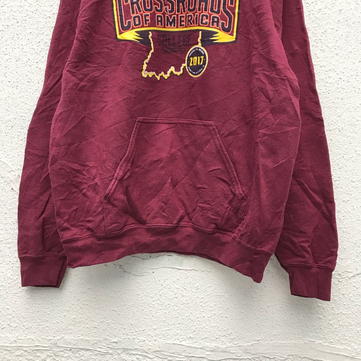 【中古】【古着】 GILDAN プリント スウェット パーカー M ボルドー ギルダン プルオーバー サッカー 古着卸 アメリカ仕入 a511-5625