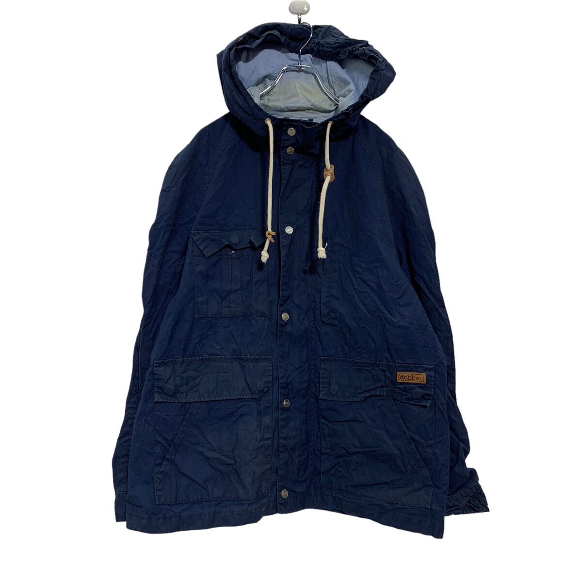 ★★複数点購入の場合は、1点分の送料で同梱発送致します。★★（合計金額が3,980円(税込)以上の場合は、送料無料となります。)商品に興味をもって頂き、誠に有難うございます。恐れ入りますが最後までお読み頂き、ご了承の上ご購入下さい。アメリカから輸入した マウンテンジャケット の販売です。【商品説明】※色やデザインは画像をご覧ください。【サイズ】（海外規格の為、基本的には大きめのサイズ感となりますが、詳細は実寸をご参照ください。)サイズ表記にて L実寸着丈 73cm肩幅 ラグランcm身幅 64cm袖丈 48cm (袖下から計測)・素人採寸の為、誤差についてはご容赦下さい。・着用感につきましては普段着用されているものとの実寸を比較して参考にされてください。【状態】状態確認 C ランク品全体的に汚れがあります。ポケットのボタンが欠損しています。《ランク》A-デッドストックや未使用に近い状態B-使用感はあるが綺麗な状態C-使用感があり多少の汚れがある状態D-使用感があり汚れや破れがある状態（上記ランクは弊社基準でのランク付けとなります。あくまでも参考として頂き、詳細は画像をご確認の上、ご購入ください。また、見落としによる目立たない穴、ほつれ、破れ、汚れ等のダメージ品が混入している場合もございますことをご理解の上、ご購入をお願い致します。）・全体的に使用感はありますが着用に問題はありません。・未洗濯品です。・保管上の折りジワと、ベール品によるシワはご容赦下さい。・状態に特に敏感な方のご購入はご遠慮下さい。※不明な点がありましたらお気軽に、ご質問下さい。【発送】佐川急便で発送します。※（沖縄及び一部離島へはヤマト運輸で発送する場合があります）★★複数点購入の場合は、1点分の送料で同梱発送致します。★★（合計金額が3,980円(税込)以上の場合は、送料無料となります。)【ご注意】・購入後はノークレーム＆ノーリターンにて、お願い致します。（返品は一切お受けできません。）・古着、usedの特性等を充分にご理解頂ける方のご購入に限らせて頂きます。 古着にご理解の無い方、状態に特に敏感な方のご購入はご遠慮下さい。・サイズ感につきましては普段着用されているものとの実寸を比較して参考にされてください。・できるだけ現物に近い色味をお伝えできるように気を付けておりますが、撮影環境や使用するモニターによっては、商品と画像に若干の色誤差が生じますことをご了承ください。【営業について】 誠に勝手ながら、土曜、日曜、祝日、年末年始、ゴールデンウィークはお休みとさせて頂きます。また、お客様へのご対応時間は基本的には営業日の9:00〜17：00までになります。ご対応時間外や休業日にご購入いただいた商品や、ご質問など、頂いたご連絡への返信が滞る場合がございます。ご連絡、発送は休業明けより順次行っていきますのでご了承よろしくお願いいたします。★新商品、毎日大量入荷中です!!!20240314-0