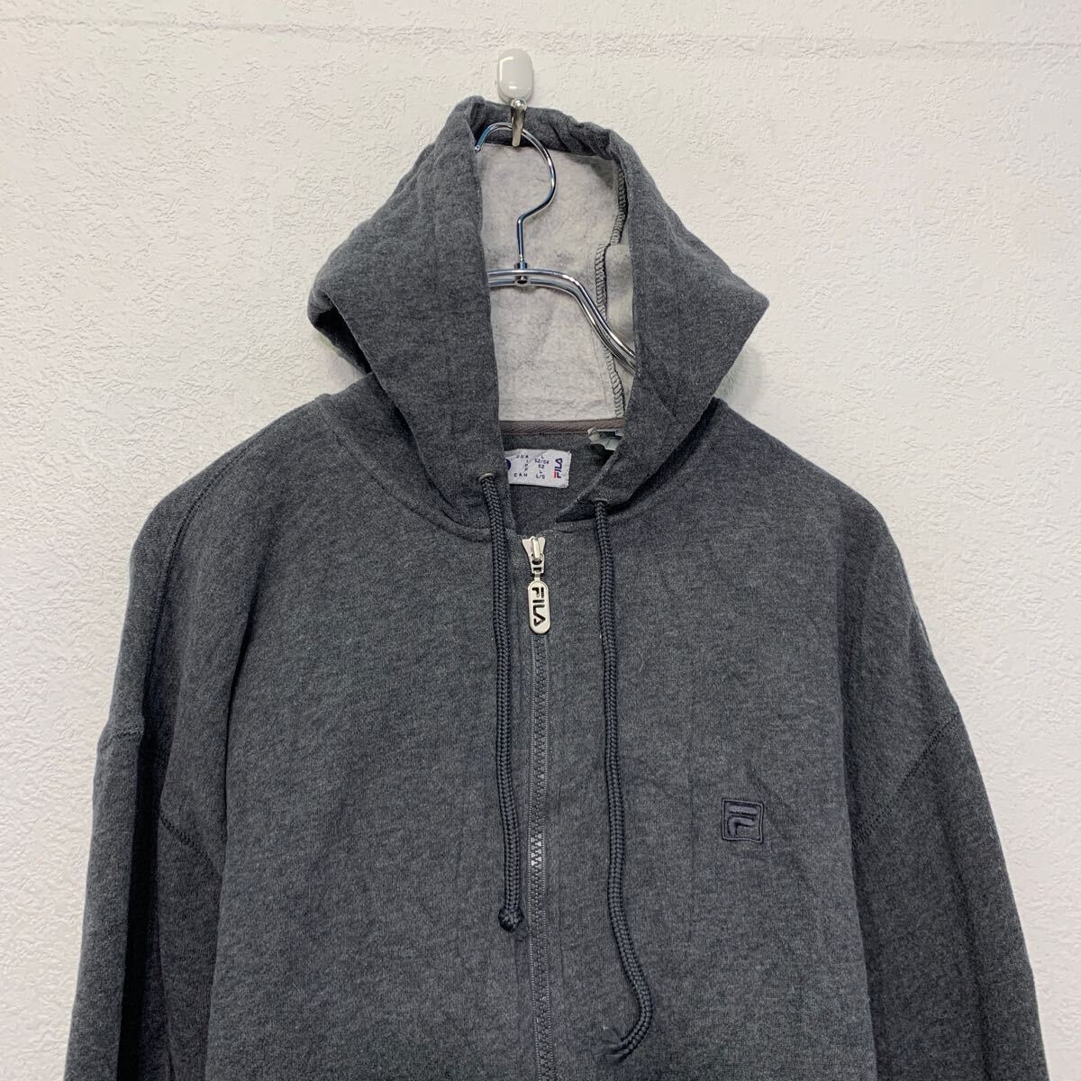 【中古】【古着】 FILA プリント スウェット パーカー フィラ L ダークグレー フルジップ 古着卸 アメリカ仕入 a606-5306