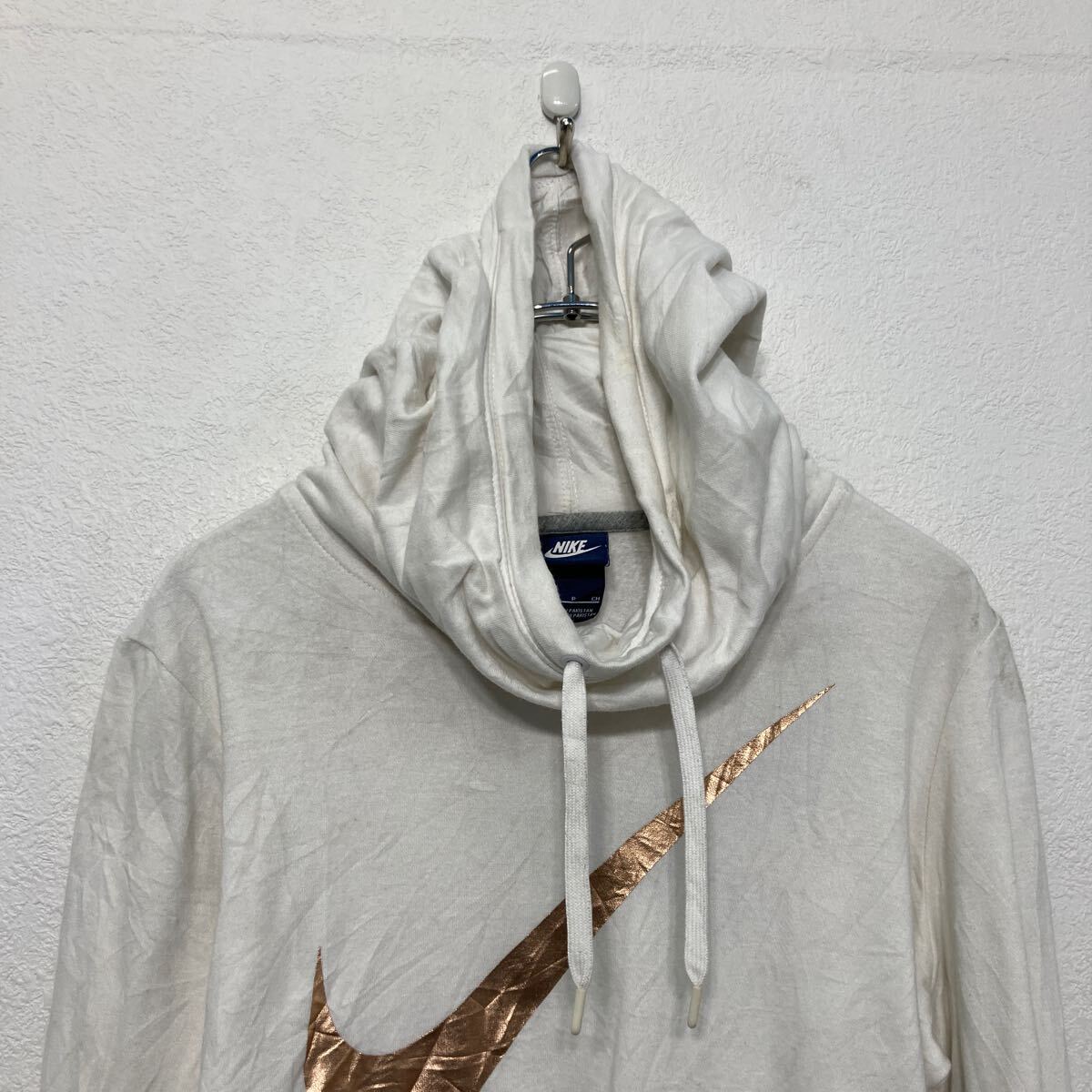 【中古】【古着】 NIKE プリント スウェット パーカー ナイキ S ホワイト プルオーバー 裏起毛 古着卸 アメリカ仕入 a606-5624