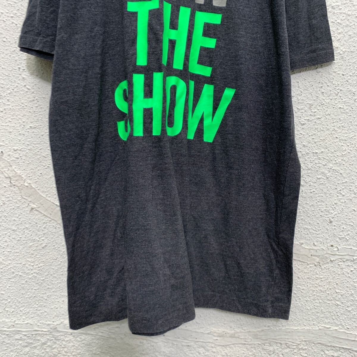 【中古】【古着】 UNDER ARMOUR 半袖 プリントTシャツ S ダークグレー アンダーアーマー スポーツウェア クルーネック 古着卸 アメリカ仕入 a606-6525