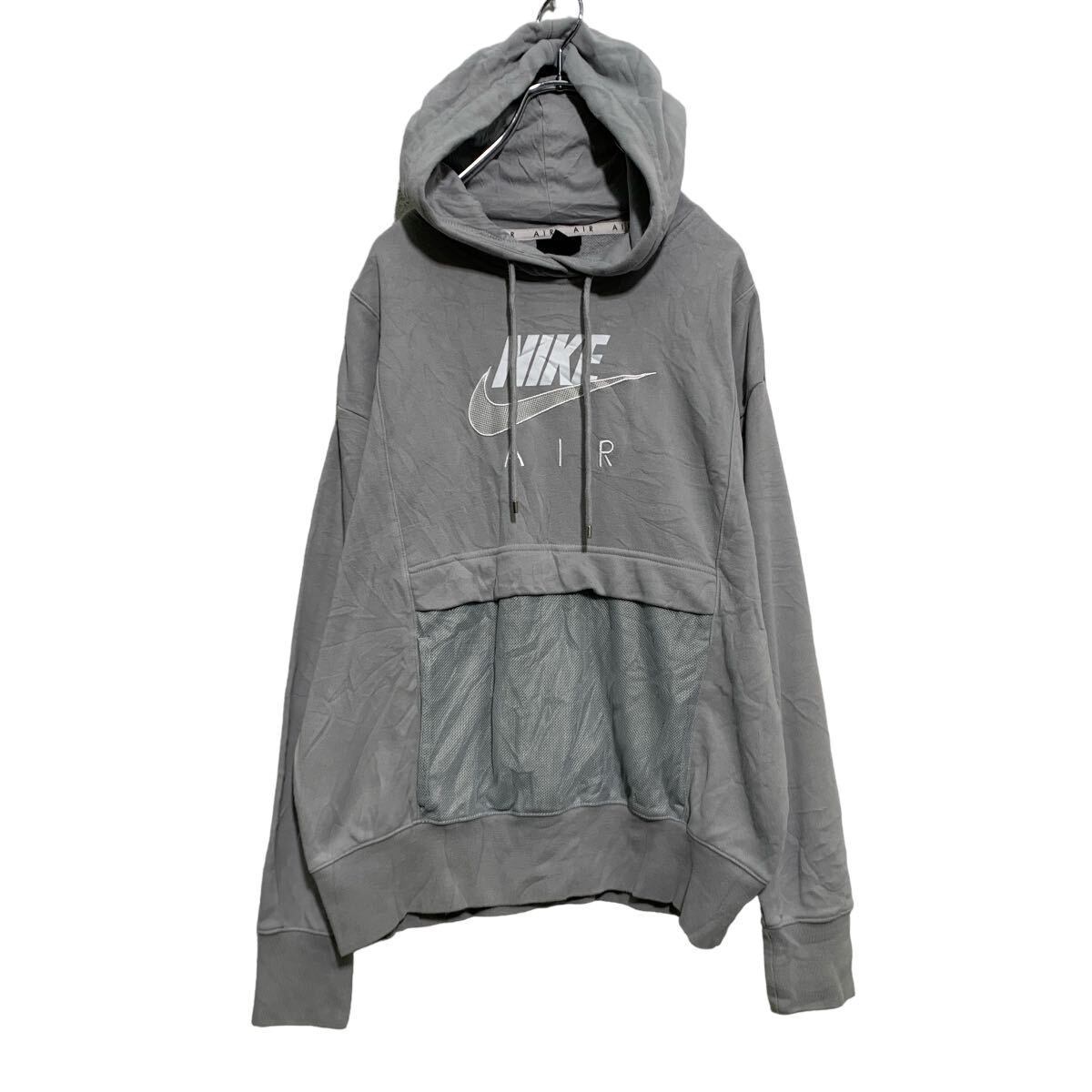 ★★複数点購入の場合は、1点分の送料で同梱発送致します。★★（合計金額が3,980円(税込)以上の場合は、送料無料となります。)商品に興味をもって頂き、誠に有難うございます。恐れ入りますが最後までお読み頂き、ご了承の上ご購入下さい。アメリカから輸入した ナイキ ロゴスウェット の販売です。【商品説明】※色やデザインは画像をご覧ください。【サイズ】（海外規格の為、基本的には大きめのサイズ感となりますが、詳細は実寸をご参照ください。)サイズ表記にて S実寸着丈 60cm肩幅 55cm身幅 58cm袖丈 47cm (袖下から計測)・素人採寸の為、誤差についてはご容赦下さい。・着用感につきましては普段着用されているものとの実寸を比較して参考にされてください。【状態】状態確認 B ランク品特に目立つ汚れやダメージは見受けられません。《ランク》A-デッドストックや未使用に近い状態B-使用感はあるが綺麗な状態C-使用感があり多少の汚れがある状態D-使用感があり汚れや破れがある状態（上記ランクは弊社基準でのランク付けとなります。あくまでも参考として頂き、詳細は画像をご確認の上、ご購入ください。また、見落としによる目立たない穴、ほつれ、破れ、汚れ等のダメージ品が混入している場合もございますことをご理解の上、ご購入をお願い致します。）・全体的に使用感はありますが着用に問題はありません。・未洗濯品です。・保管上の折りジワと、ベール品によるシワはご容赦下さい。・状態に特に敏感な方のご購入はご遠慮下さい。※不明な点がありましたらお気軽に、ご質問下さい。【発送】佐川急便で発送します。※（沖縄及び一部離島へはヤマト運輸で発送する場合があります）★★複数点購入の場合は、1点分の送料で同梱発送致します。★★（合計金額が3,980円(税込)以上の場合は、送料無料となります。)【ご注意】・購入後はノークレーム＆ノーリターンにて、お願い致します。（返品は一切お受けできません。）・古着、usedの特性等を充分にご理解頂ける方のご購入に限らせて頂きます。 古着にご理解の無い方、状態に特に敏感な方のご購入はご遠慮下さい。・サイズ感につきましては普段着用されているものとの実寸を比較して参考にされてください。・できるだけ現物に近い色味をお伝えできるように気を付けておりますが、撮影環境や使用するモニターによっては、商品と画像に若干の色誤差が生じますことをご了承ください。【営業について】 誠に勝手ながら、土曜、日曜、祝日、年末年始、ゴールデンウィークはお休みとさせて頂きます。また、お客様へのご対応時間は基本的には営業日の9:00〜17：00までになります。ご対応時間外や休業日にご購入いただいた商品や、ご質問など、頂いたご連絡への返信が滞る場合がございます。ご連絡、発送は休業明けより順次行っていきますのでご了承よろしくお願いいたします。★新商品、毎日大量入荷中です!!!20240702-0