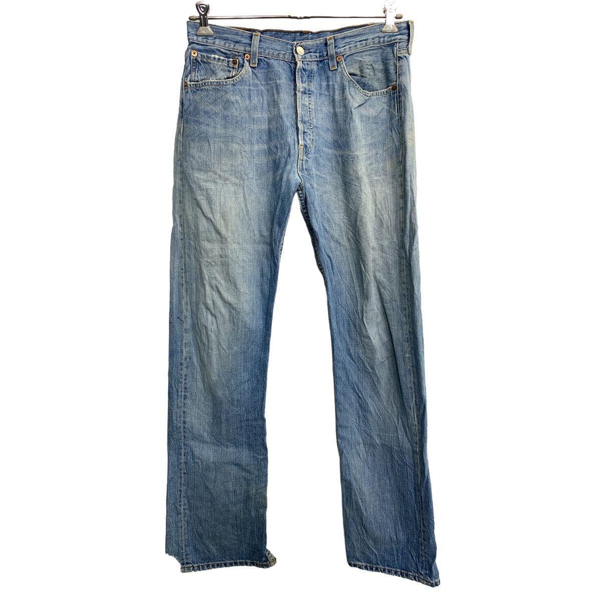 ★★複数点購入の場合は、1点分の送料で同梱発送致します。★★（合計金額が3,980円(税込)以上の場合は、送料無料となります。)商品に興味をもって頂き、誠に有難うございます。恐れ入りますが最後までお読み頂き、ご了承の上ご購入下さい。アメリカから輸入した リーバイス 501 の販売です。【商品説明】※色やデザインは画像をご覧ください。【サイズ】（海外規格の為、基本的には大きめのサイズ感となりますが、詳細は実寸をご参照ください。)サイズ表記にて33×34実寸ウエスト 85cm股下 89cm・素人採寸の為、誤差についてはご容赦下さい。・着用感につきましては普段着用されているものとの実寸を比較して参考にされてください。【状態】状態確認 C ランク品 ヨゴレがあります。スレがあります。裾がやぶれてます。《ランク》A-デッドストックや未使用に近い状態B-使用感はあるが綺麗な状態C-使用感があり多少の汚れがある状態D-使用感があり汚れや破れがある状態（上記ランクは弊社基準でのランク付けとなります。あくまでも参考として頂き、詳細は画像をご確認の上、ご入札ください。また、見落としによる目立たない穴、ほつれ、破れ、汚れ等のダメージ品が混入している場合もございますことをご理解の上、ご入札をお願い致します。）・全体的に使用感はありますが着用に問題はありません。・未洗濯品です。・保管上の折りジワと、ベール品によるシワはご容赦下さい。・状態に特に敏感な方のご入札はご遠慮下さい。※不明な点がありましたらお気軽に、ご質問下さい。【発送】佐川急便で発送します。※（沖縄及び一部離島へはヤマト運輸で発送する場合があります）★★複数点購入の場合は、1点分の送料で同梱発送致します。★★（合計金額が3,980円(税込)以上の場合は、送料無料となります。)【ご注意】・落札後はノークレーム＆ノーリターンにて、お願い致します。（返品は一切お受けできません。）・古着、usedの特性等を充分にご理解頂ける方のご購入に限らせて頂きます。 古着にご理解の無い方、状態に特に敏感な方のご購入はご遠慮下さい。・サイズ感につきましては普段着用されているものとの実寸を比較して参考にされてください。・できるだけ現物に近い色味をお伝えできるように気を付けておりますが、撮影環境や使用するモニターによっては、商品と画像に若干の色誤差が生じますことをご了承ください。【営業について】 誠に勝手ながら、土曜、日曜、祝日、年末年始、ゴールデンウィークはお休みとさせて頂きます。また、お客様へのご対応時間は基本的には営業日の9:00〜17：00までになります。ご対応時間外や休業日にご落札いただいた商品や、ご質問など、頂いたご連絡への返信が滞る場合がございます。ご連絡、発送は休業明けより順次行っていきますのでご了承よろしくお願いいたします。★新商品、毎日大量入荷中です!!!20240814-0