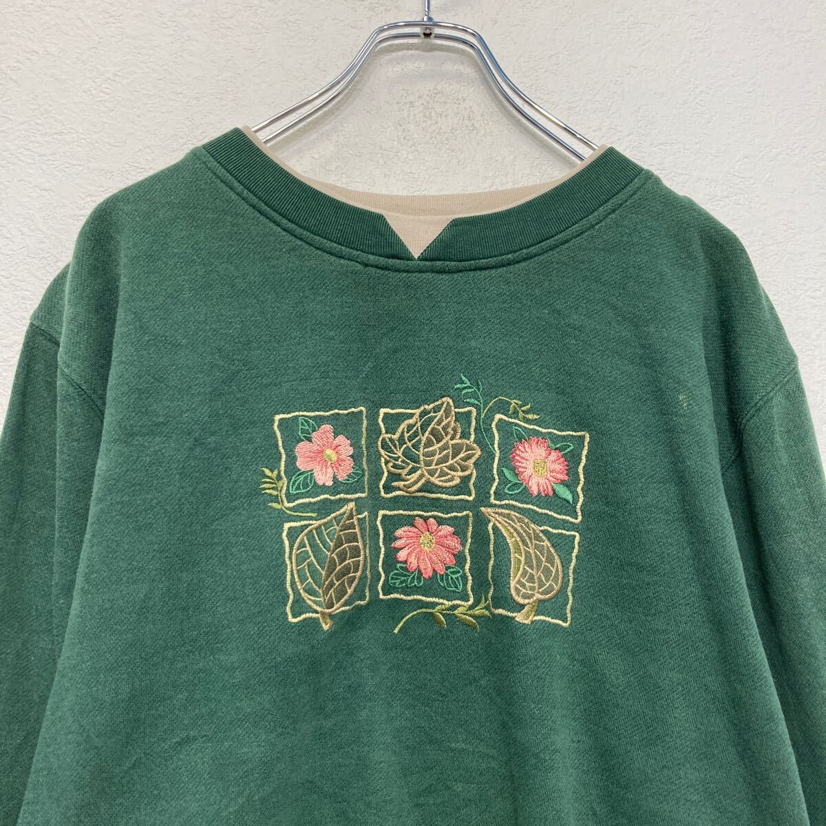 【中古】【古着】 shenanigan プリント スウェット トレーナー S グリーン レディース ダブルネック 裏起毛 古着卸 アメリカ仕入 a608-6675