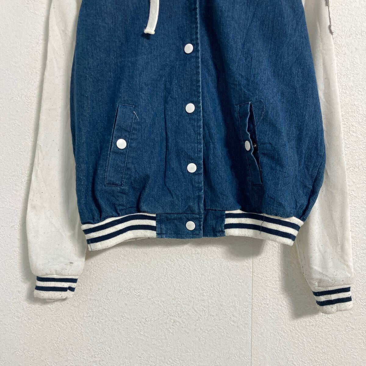 【中古】【古着】 デニム スウェット パーカー ジャケット レディース S〜 ホワイト ブルー ワッペン 古着卸 アメリカ仕入 a609-5880