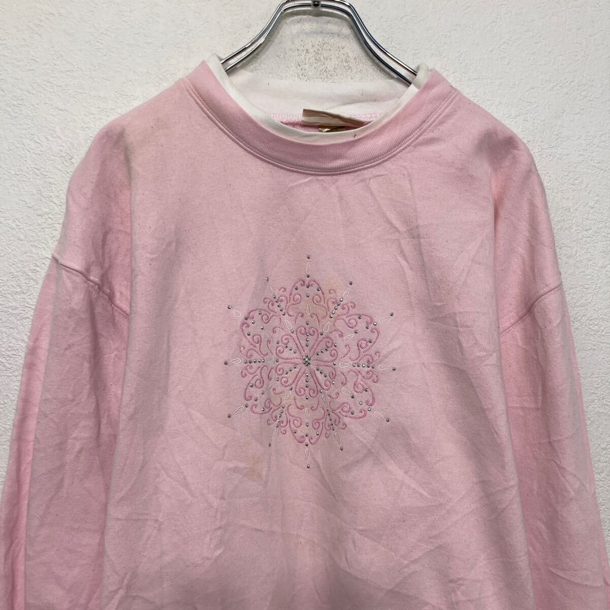 古着屋DENの【中古】【古着】 M&C sportswear プリント スウェット トレーナー レディース L ピンク ダブルネック 古着卸 アメリカ仕入 a609-6229｜アングル3