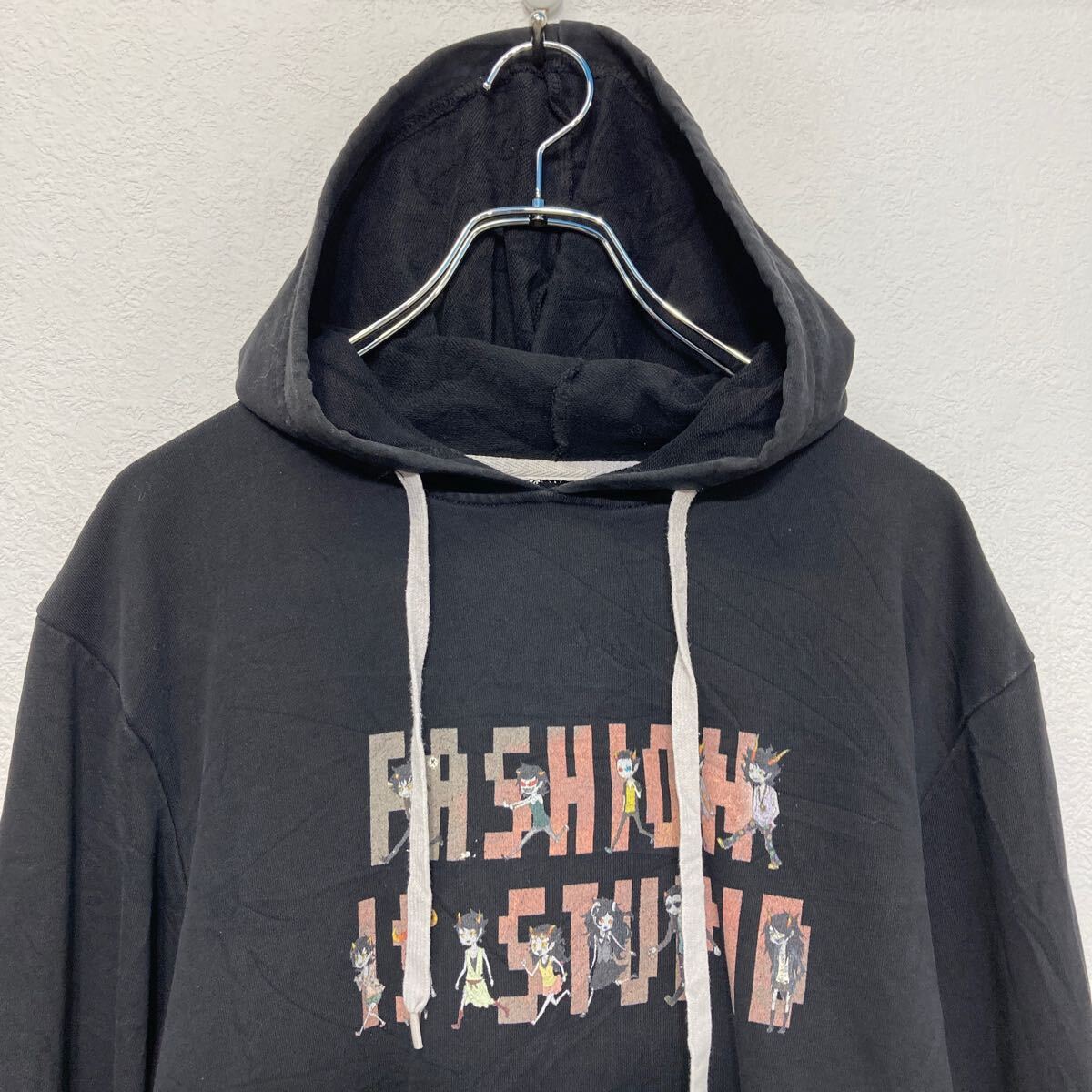 【中古】【古着】 プリント スウェット パーカー S ブラック イラスト アニメーション プルオーバー 古着卸 アメリカ仕入 a609-6524