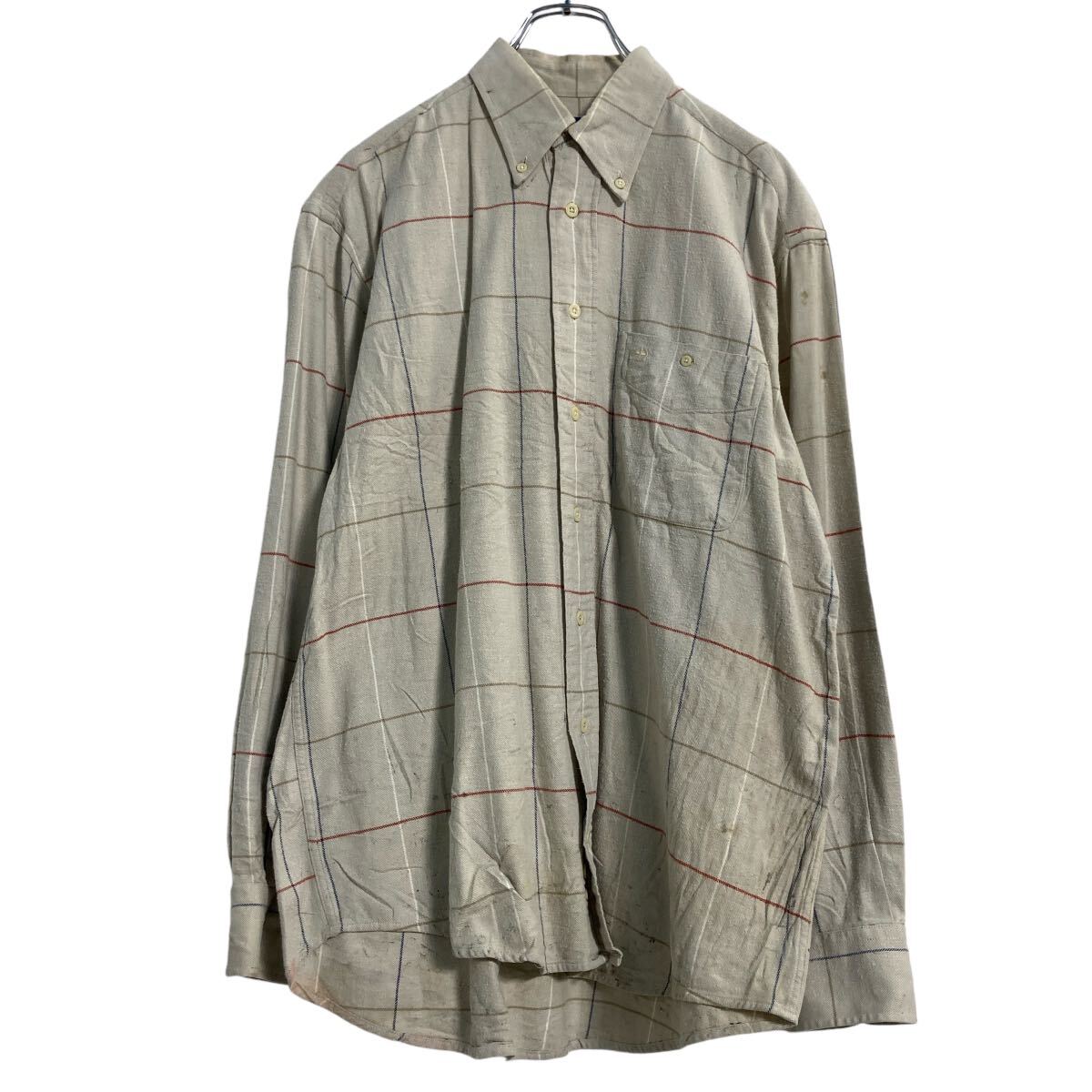 ★★複数点購入の場合は、1点分の送料で同梱発送致します。★★（合計金額が3,980円(税込)以上の場合は、送料無料となります。)商品に興味をもって頂き、誠に有難うございます。恐れ入りますが最後までお読み頂き、ご了承の上ご購入下さい。アメリカから輸入した チェックシャツ の販売です。【商品説明】※色やデザインは画像をご覧ください。【サイズ】（海外規格の為、基本的には大きめのサイズ感となりますが、詳細は実寸をご参照ください。)サイズ表記にて 15実寸着丈 77cm肩幅 50cm身幅 58cm袖丈 50cm (袖下から計測)・素人採寸の為、誤差についてはご容赦下さい。・着用感につきましては普段着用されているものとの実寸を比較して参考にされてください。【状態】状態確認 C ランク品汚れが複数あります。《ランク》A-デッドストックや未使用に近い状態B-使用感はあるが綺麗な状態C-使用感があり多少の汚れがある状態D-使用感があり汚れや破れがある状態（上記ランクは弊社基準でのランク付けとなります。あくまでも参考として頂き、詳細は画像をご確認の上、ご購入ください。また、見落としによる目立たない穴、ほつれ、破れ、汚れ等のダメージ品が混入している場合もございますことをご理解の上、ご購入をお願い致します。）・全体的に使用感はありますが着用に問題はありません。・未洗濯品です。・保管上の折りジワと、ベール品によるシワはご容赦下さい。・状態に特に敏感な方のご購入はご遠慮下さい。※不明な点がありましたらお気軽に、ご質問下さい。【発送】佐川急便で発送します。※（沖縄及び一部離島へはヤマト運輸で発送する場合があります）★★複数点購入の場合は、1点分の送料で同梱発送致します。★★（合計金額が3,980円(税込)以上の場合は、送料無料となります。)【ご注意】・購入後はノークレーム＆ノーリターンにて、お願い致します。（返品は一切お受けできません。）・古着、usedの特性等を充分にご理解頂ける方のご購入に限らせて頂きます。 古着にご理解の無い方、状態に特に敏感な方のご購入はご遠慮下さい。・サイズ感につきましては普段着用されているものとの実寸を比較して参考にされてください。・できるだけ現物に近い色味をお伝えできるように気を付けておりますが、撮影環境や使用するモニターによっては、商品と画像に若干の色誤差が生じますことをご了承ください。【営業について】 誠に勝手ながら、土曜、日曜、祝日、年末年始、ゴールデンウィークはお休みとさせて頂きます。また、お客様へのご対応時間は基本的には営業日の9:00〜17：00までになります。ご対応時間外や休業日にご購入いただいた商品や、ご質問など、頂いたご連絡への返信が滞る場合がございます。ご連絡、発送は休業明けより順次行っていきますのでご了承よろしくお願いいたします。★新商品、毎日大量入荷中です!!!20240930-0