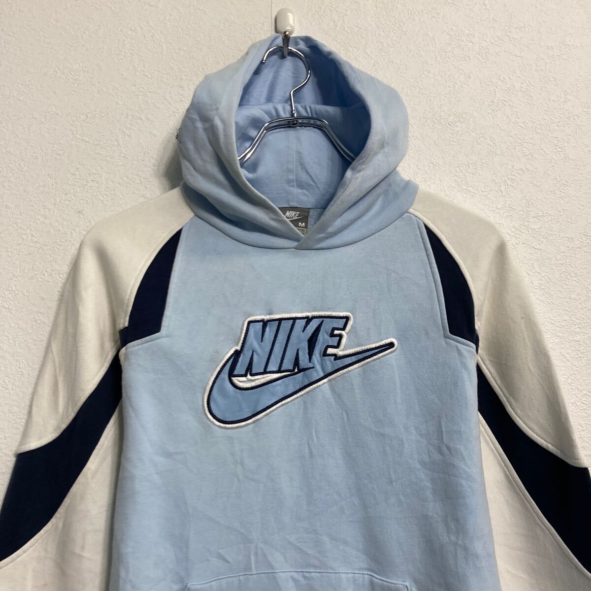 【中古】【古着】 NIKE プリントスウェット パーカー ナイキ キッズ M ライトブルー ホワイト 古着卸 アメリカ仕入 a611-6917
