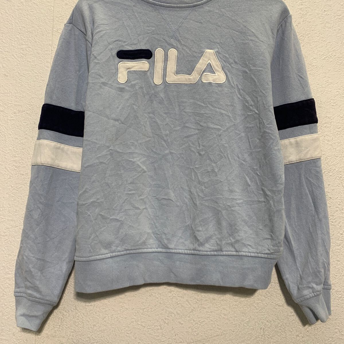 【中古】【古着】 FILA ロゴスウェット トレーナー S ライトブルー ホワイト フィラ プルオーバー ライン 切替 古着卸 アメリカ仕入 a611-7020