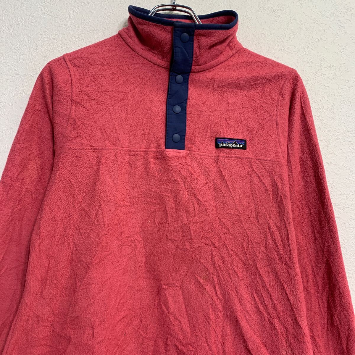 【中古】【古着】 patagonia フリースジャケット レディース XS ピンク パタゴニア ハーフボタン ワンポイント アウトドア 古着卸 アメリカ仕入 a611-8209