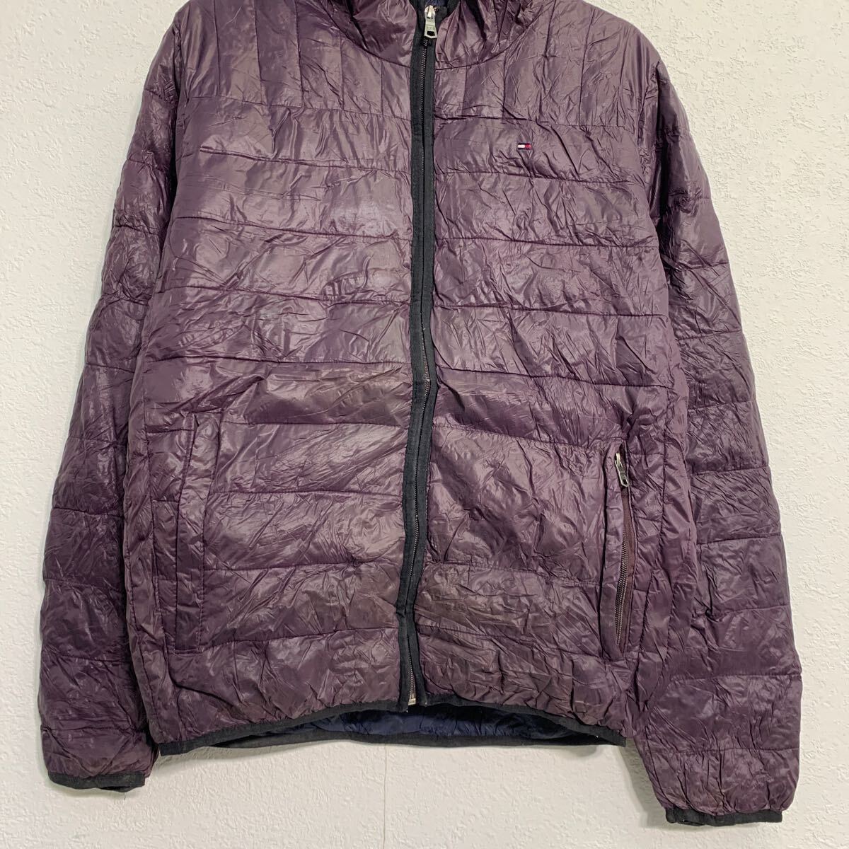 【中古】【古着】 TOMMY HILFIGER ダウンジャケット S パープル系 トミーヒルフィガー ジップアップ ワンポイント ロゴ 古着卸 アメリカ仕入 a612-6149