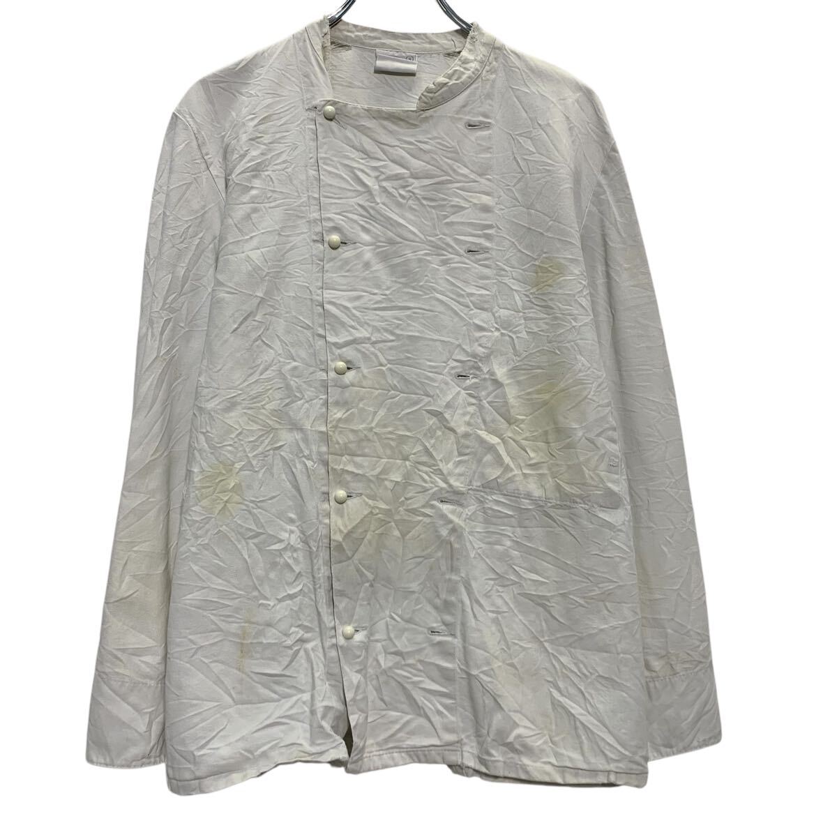 ★★複数点購入の場合は、1点分の送料で同梱発送致します。★★（合計金額が3,980円(税込)以上の場合は、送料無料となります。)商品に興味をもって頂き、誠に有難うございます。恐れ入りますが最後までお読み頂き、ご了承の上ご購入下さい。アメリカから輸入した コックコート の販売です。【商品説明】※色やデザインは画像をご覧ください。【サイズ】（海外規格の為、基本的には大きめのサイズ感となりますが、詳細は実寸をご参照ください。)サイズ表記にて3 M程実寸着丈 69cm肩幅 47cm身幅 59cm袖丈 46cm(脇下から計測)・素人採寸の為、誤差についてはご容赦下さい。・着用感につきましては普段着用されているものとの実寸を比較して参考にされてください。【状態】状態確認 C〜D ランク品前身頃、両袖に汚れ、左袖、後身頃にダメージが有ります。《ランク》A-デッドストックや未使用に近い状態B-使用感はあるが綺麗な状態C-使用感があり多少の汚れがある状態D-使用感があり汚れや破れがある状態（上記ランクは弊社基準でのランク付けとなります。あくまでも参考として頂き、詳細は画像をご確認の上、ご入札ください。また、見落としによる目立たない穴、ほつれ、破れ、汚れ等のダメージ品が混入している場合もございますことをご理解の上、ご入札をお願い致します。）・全体的に使用感はありますが着用に問題はありません。・未洗濯品です。・保管上の折りジワと、ベール品によるシワはご容赦下さい。・状態に特に敏感な方のご入札はご遠慮下さい。※不明な点がありましたらお気軽に、ご質問下さい。【発送】佐川急便で発送します。※（沖縄及び一部離島へはヤマト運輸で発送する場合があります）★★複数点購入の場合は、1点分の送料で同梱発送致します。★★（合計金額が3,980円(税込)以上の場合は、送料無料となります。)【ご注意】・落札後はノークレーム＆ノーリターンにて、お願い致します。（返品は一切お受けできません。）・古着、usedの特性等を充分にご理解頂ける方のご購入に限らせて頂きます。 古着にご理解の無い方、状態に特に敏感な方のご購入はご遠慮下さい。・サイズ感につきましては普段着用されているものとの実寸を比較して参考にされてください。・できるだけ現物に近い色味をお伝えできるように気を付けておりますが、撮影環境や使用するモニターによっては、商品と画像に若干の色誤差が生じますことをご了承ください。【営業について】誠に勝手ながら、土曜、日曜、祝日、年末年始、ゴールデンウィークはお休みとさせて頂きます。また、お客様へのご対応時間は基本的には営業日の9:00〜17：00までになります。ご対応時間外や休業日にご落札いただいた商品や、ご質問など、頂いたご連絡への返信が滞る場合がございます。ご連絡、発送は休業明けより順次行っていきますのでご了承よろしくお願いいたします。★新商品、毎日大量入荷中です!!!20250107-0