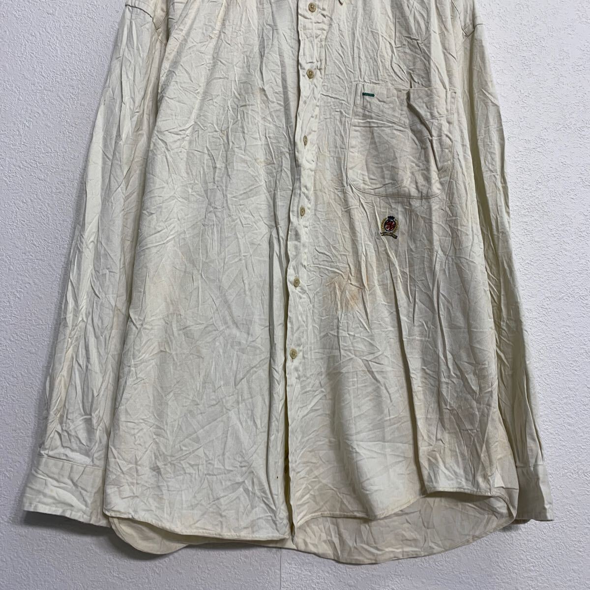【中古】【古着】 TOMMY HILFIGER 長袖 無地シャツ L ホワイト トミーヒルフィガー ボタンダウン ワンポイント 胸ポケット 古着卸 アメリカ仕入 a701-5327