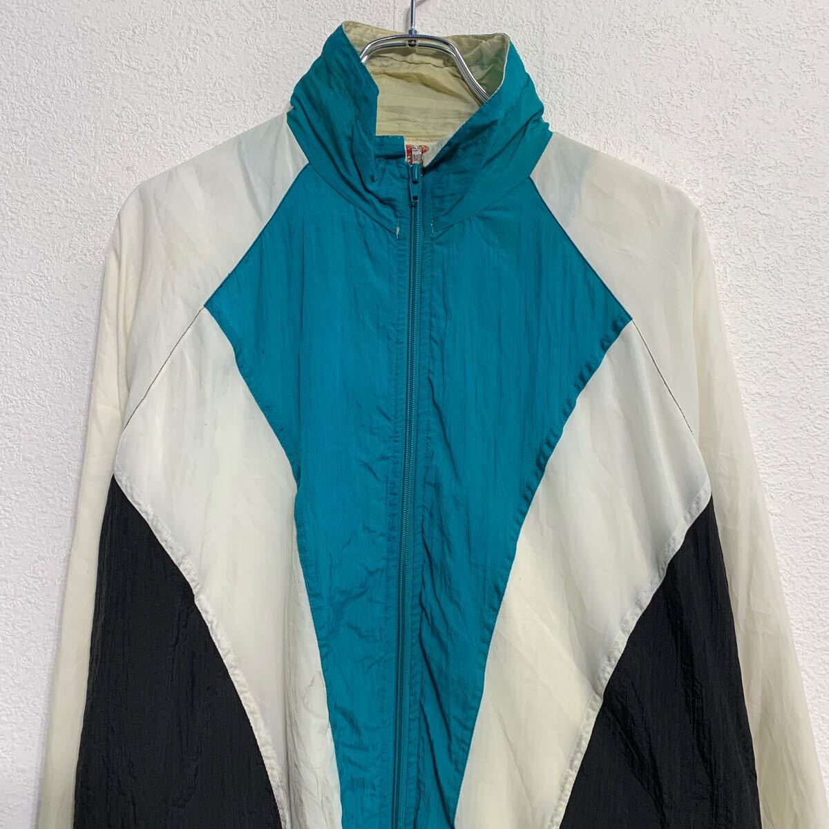 【中古】【古着】 CHAMPS ナイロンジャケット L ブルー ホワイト ブラック ジップアップ ラグラン アウター 薄手 古着卸 アメリカ仕入 a701-6478