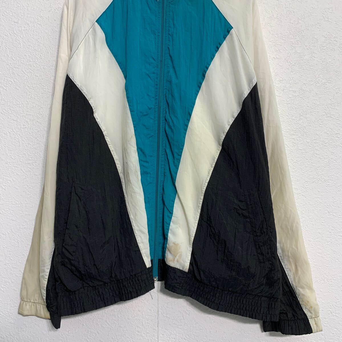 【中古】【古着】 CHAMPS ナイロンジャケット L ブルー ホワイト ブラック ジップアップ ラグラン アウター 薄手 古着卸 アメリカ仕入 a701-6478