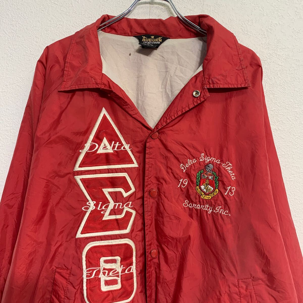 【中古】【古着】 コーチジャケット 2XL レッド スナップボタン ビッグサイズ ビッグロゴ 刺繍 スポーティー アウター 古着卸 アメリカ仕入 a701-6980