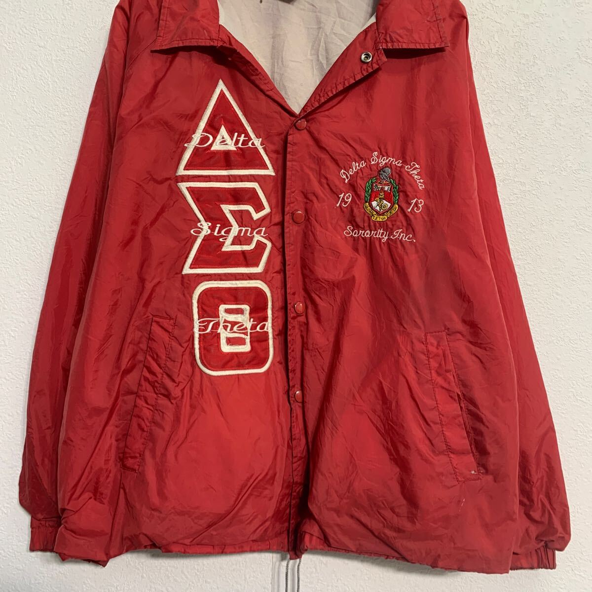 【中古】【古着】 コーチジャケット 2XL レッド スナップボタン ビッグサイズ ビッグロゴ 刺繍 スポーティー アウター 古着卸 アメリカ仕入 a701-6980