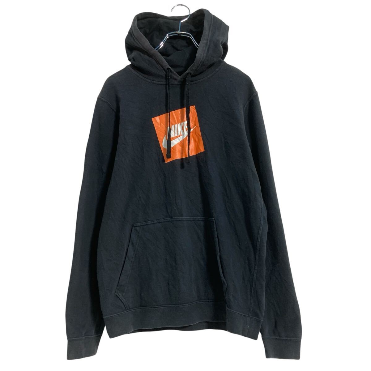【中古】【古着】 NIKE プリントスウェット パーカー S ブラック ナイキ プルオーバー 古着卸 アメリカ仕入 a702-6857 voxtrading-10194065 古着屋DEN パッケージ画像