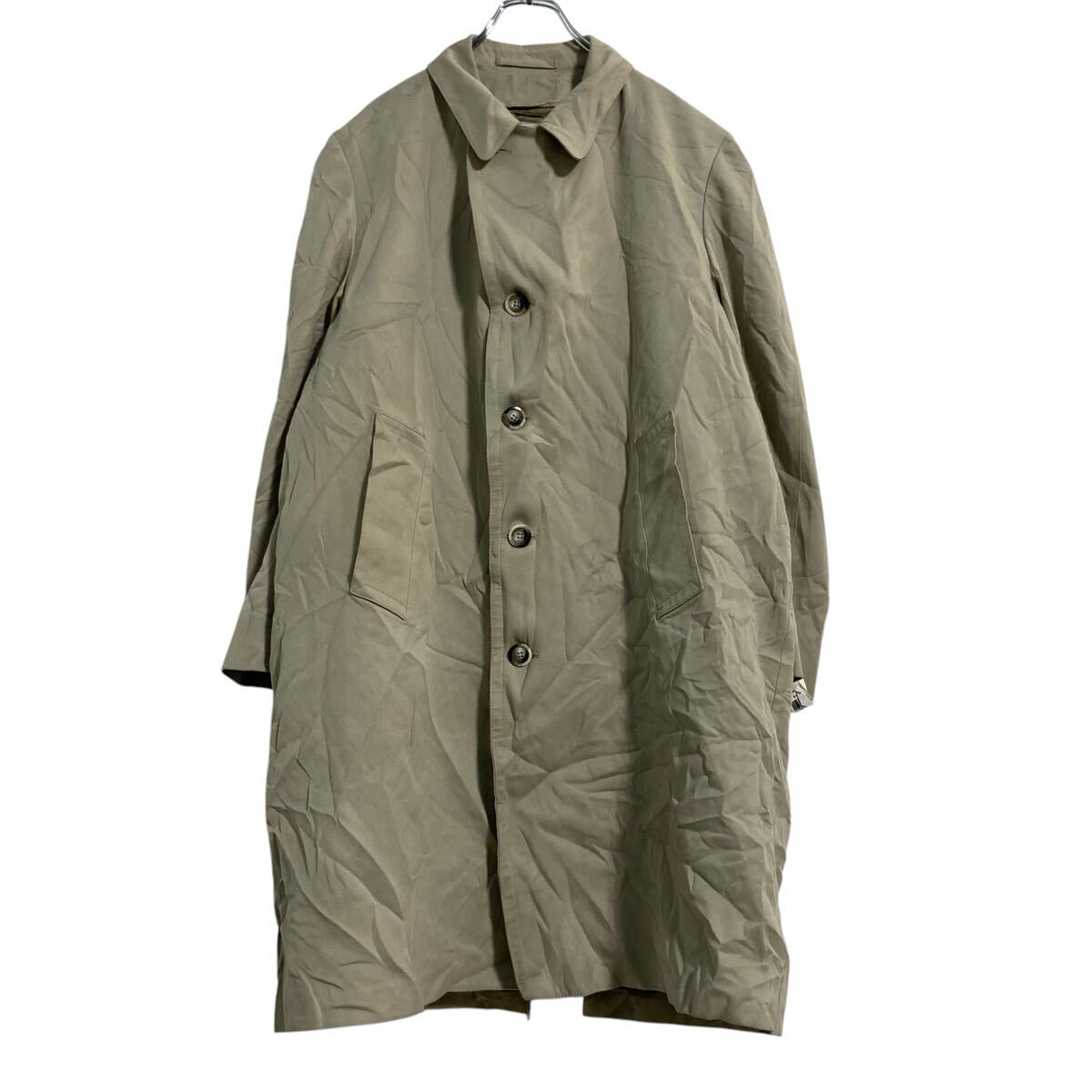 ★★複数点購入の場合は、1点分の送料で同梱発送致します。★★（合計金額が3,980円(税込)以上の場合は、送料無料となります。)商品に興味をもって頂き、誠に有難うございます。恐れ入りますが最後までお読み頂き、ご了承の上ご購入下さい。アメリカから輸入した ロンドンフォグ トレンチコート の販売です。【商品説明】※色やデザインは画像をご覧ください。【サイズ】（海外規格の為、基本的には大きめのサイズ感となりますが、詳細は実寸をご参照ください。)サイズ表記にてサイズ表記が無い為、実寸をご参照下さいませ。実寸着丈 106cm肩幅 ラグランcm身幅 63cm袖丈 42cm(脇下から計測)・素人採寸の為、誤差についてはご容赦下さい。・着用感につきましては普段着用されているものとの実寸を比較して参考にされてください。【状態】状態確認 B〜C ランク品背中、袖に汚れがあります。《ランク》A-デッドストックや未使用に近い状態B-使用感はあるが綺麗な状態C-使用感があり多少の汚れがある状態D-使用感があり汚れや破れがある状態（上記ランクは弊社基準でのランク付けとなります。あくまでも参考として頂き、詳細は画像をご確認の上、ご入札ください。また、見落としによる目立たない穴、ほつれ、破れ、汚れ等のダメージ品が混入している場合もございますことをご理解の上、ご入札をお願い致します。）・全体的に使用感はありますが着用に問題はありません。・未洗濯品です。・保管上の折りジワと、ベール品によるシワはご容赦下さい。・状態に特に敏感な方のご入札はご遠慮下さい。※不明な点がありましたらお気軽に、ご質問下さい。【発送】佐川急便で発送します。※（沖縄及び一部離島へはヤマト運輸で発送する場合があります）★★複数点購入の場合は、1点分の送料で同梱発送致します。★★（合計金額が3,980円(税込)以上の場合は、送料無料となります。)【ご注意】・落札後はノークレーム＆ノーリターンにて、お願い致します。（返品は一切お受けできません。）・古着、usedの特性等を充分にご理解頂ける方のご購入に限らせて頂きます。 古着にご理解の無い方、状態に特に敏感な方のご購入はご遠慮下さい。・サイズ感につきましては普段着用されているものとの実寸を比較して参考にされてください。・できるだけ現物に近い色味をお伝えできるように気を付けておりますが、撮影環境や使用するモニターによっては、商品と画像に若干の色誤差が生じますことをご了承ください。【営業について】誠に勝手ながら、土曜、日曜、祝日、年末年始、ゴールデンウィークはお休みとさせて頂きます。また、お客様へのご対応時間は基本的には営業日の9:00〜17：00までになります。ご対応時間外や休業日にご落札いただいた商品や、ご質問など、頂いたご連絡への返信が滞る場合がございます。ご連絡、発送は休業明けより順次行っていきますのでご了承よろしくお願いいたします。★新商品、毎日大量入荷中です!!!20250226-0