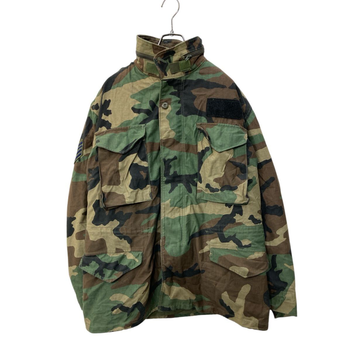 【中古】【古着】 M-65フィールドジャケット Mサイズ位 表記サイズMEDIUM REGULAR 90年代 米軍実品 ライナー付き 迷彩 古着卸 アメリカ仕入 t2503-3085