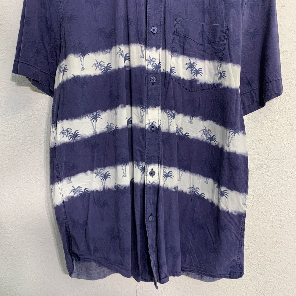 【中古】【古着】 AMERICAN EAGLE 半袖 柄シャツ L ネイビー ホワイト アメリカンイーグル ボタンダウン ボーダー カジュアル 古着卸 アメリカ仕入 a703-6647