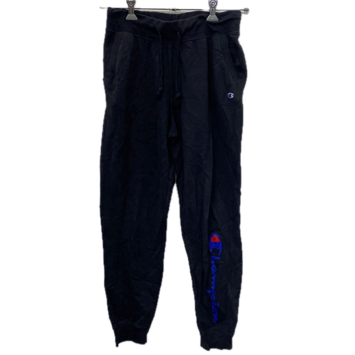 合計金額が3,980円(税込)以上の場合は、送料無料となります。(沖縄・一部離島は9800円以上）商品に興味をもって頂き、誠に有難うございます。恐れ入りますが最後までお読み頂き、ご了承の上ご購入下さい。アメリカから輸入した チャンピオン ロングパンツ の販売です。【商品説明】※色やデザインは画像をご覧ください。【サイズ】（海外規格の為、基本的には大きめのサイズ感となりますが、詳細は実寸をご参照ください。)サイズ表記にてM実寸ウエスト 72cm股下 73cm・素人採寸の為、誤差についてはご容赦下さい。・着用感につきましては普段着用されているものとの実寸を比較して参考にされてください。【状態】状態確認 C ランク品毛玉が多数あります。《ランク》A-デッドストックや未使用に近い状態B-使用感はあるが綺麗な状態C-使用感があり多少の汚れがある状態D-使用感があり汚れや破れがある状態（上記ランクは弊社基準でのランク付けとなります。あくまでも参考として頂き、詳細は画像をご確認の上、ご購入ください。また、見落としによる目立たない穴、ほつれ、破れ、汚れ等のダメージ品が混入している場合もございますことをご理解の上、ご購入をお願い致します。）・全体的に使用感はありますが着用に問題はありません。・未洗濯品です。・保管上の折りジワと、ベール品によるシワはご容赦下さい。・状態に特に敏感な方のご購入はご遠慮下さい。※不明な点がありましたらお気軽に、ご質問下さい。【発送】佐川急便で発送します。※（沖縄及び一部離島へはヤマト運輸で発送する場合があります）合計金額が3,980円(税込)以上の場合は、送料無料となります。(沖縄・一部離島は9800円以上）【ご注意】・購入後はノークレーム＆ノーリターンにて、お願い致します。（返品は一切お受けできません。）・古着、usedの特性等を充分にご理解頂ける方のご購入に限らせて頂きます。 古着にご理解の無い方、状態に特に敏感な方のご購入はご遠慮下さい。・サイズ感につきましては普段着用されているものとの実寸を比較して参考にされてください。・できるだけ現物に近い色味をお伝えできるように気を付けておりますが、撮影環境や使用するモニターによっては、商品と画像に若干の色誤差が生じますことをご了承ください。【営業について】誠に勝手ながら、土曜、日曜、祝日、年末年始、ゴールデンウィークはお休みとさせて頂きます。また、お客様へのご対応時間は基本的には営業日の9:00〜17：00までになります。ご対応時間外や休業日にご購入いただいた商品や、ご質問など、頂いたご連絡への返信が滞る場合がございます。ご連絡、発送は休業明けより順次行っていきますのでご了承よろしくお願いいたします。★新商品、毎日大量入荷中です!!!20250807-0