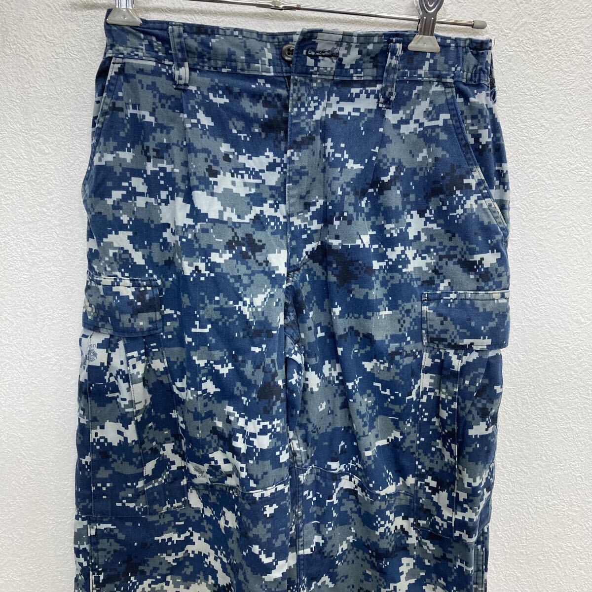 【中古】【古着】 ミリタリーパンツ W26 マルチカラー デジタルカモ ジップアップ カーゴ 古着卸 アメリカ仕入 2508-389