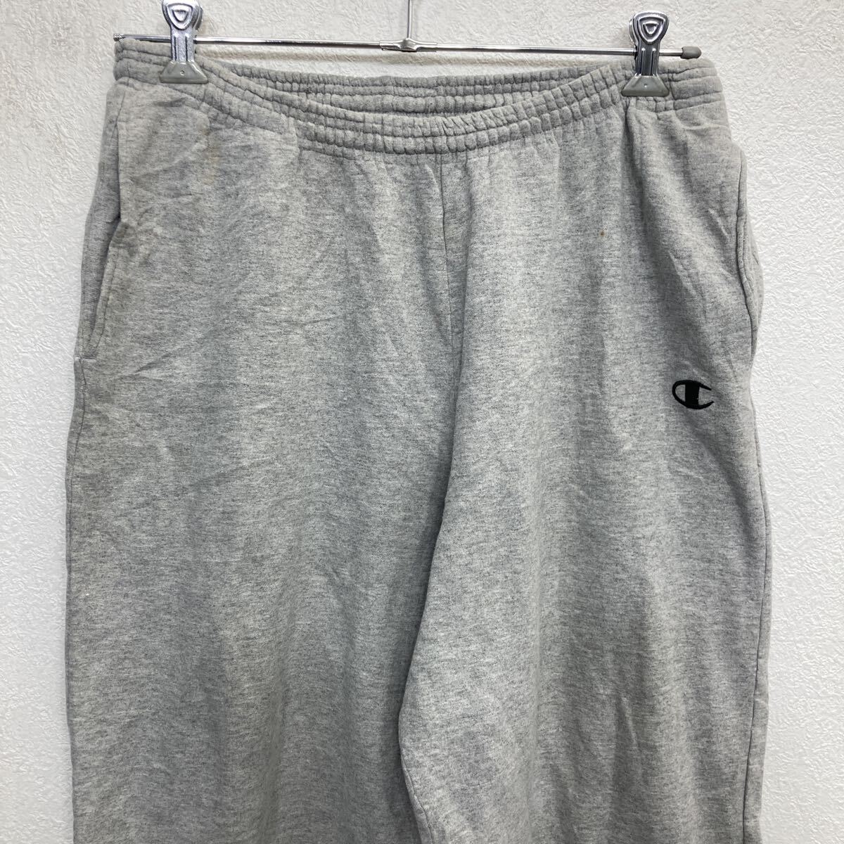 【中古】【古着】 Champion スウェットパンツ ライトグレー チャンピオン ウエストゴム ビッグサイズ 裏起毛 ボトムス 古着卸 アメリカ仕入 2509-481