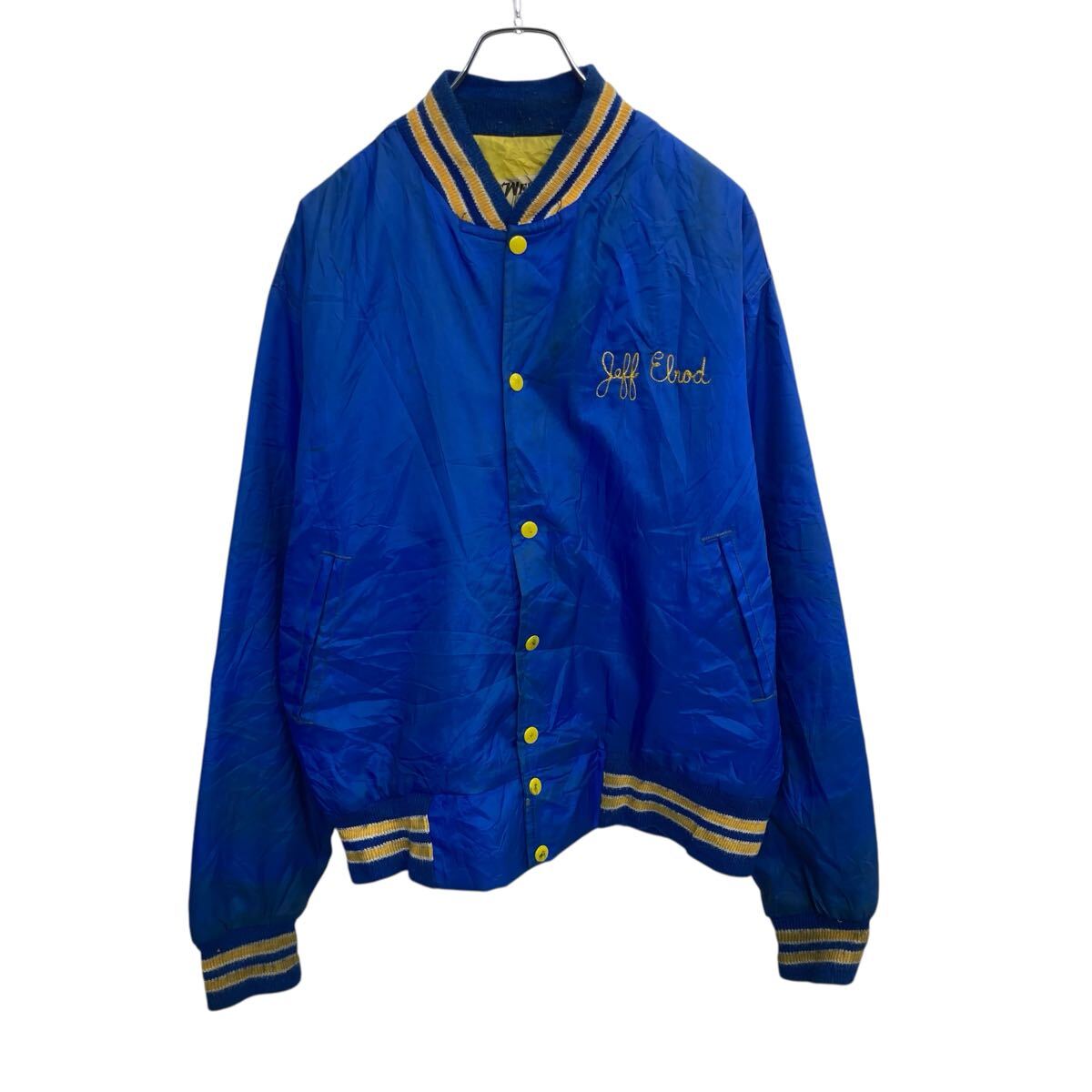 【中古】【古着】 WEST WIND 薄手スタジアムジャケット L ブルー×イエロー ウェストウィンド スナップボタン 刺繍ロゴ アウター 秋物 a710-6003